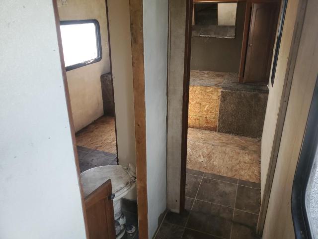 47332206 :رقم المزاد ، 4YDT30R28F7201196 vin ، 2015 Keystone Hideout مزاد بيع