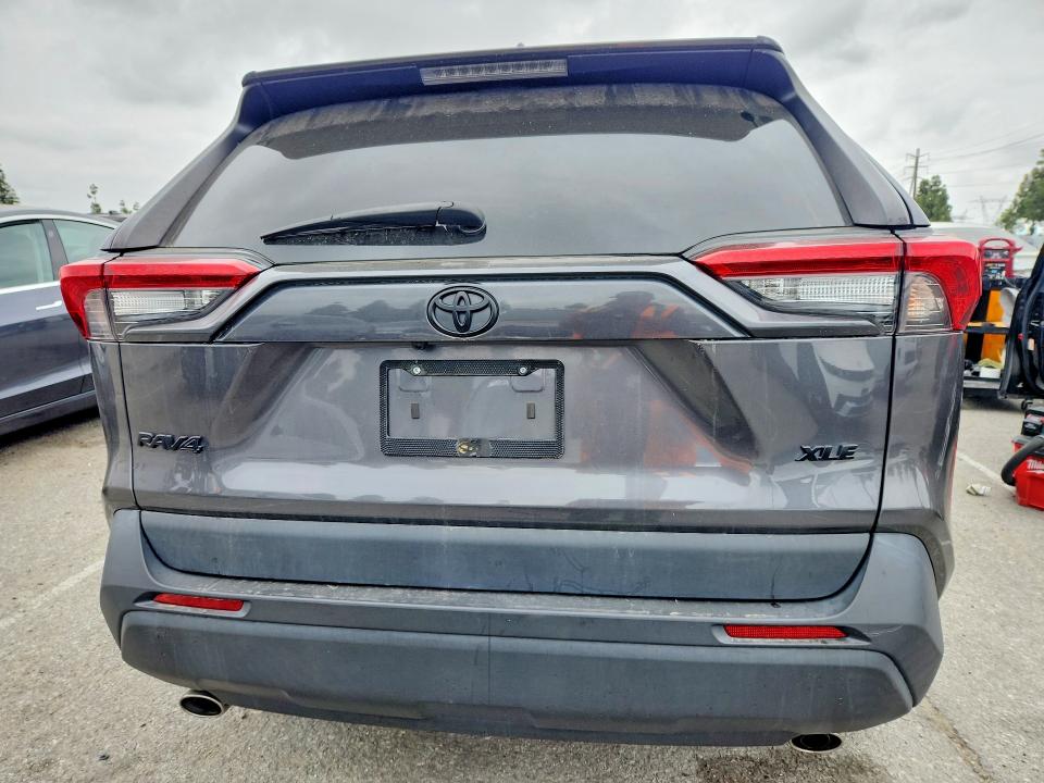 2022 Toyota Rav4 მანქანა იყიდება აუქციონზე, vin: 2T3W1RFV1NC184920, აუქციონის ნომერი: 55013336