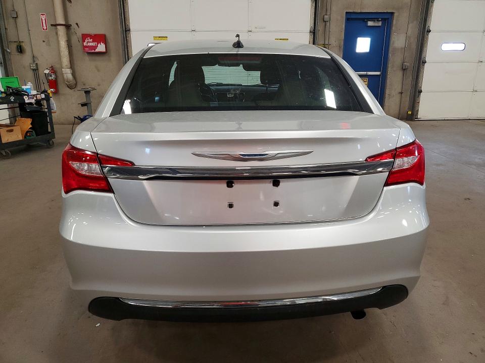 2011 Chrysler 200 მანქანა იყიდება აუქციონზე, vin: 1C3BC1FB3BN589487, აუქციონის ნომერი: 55344476