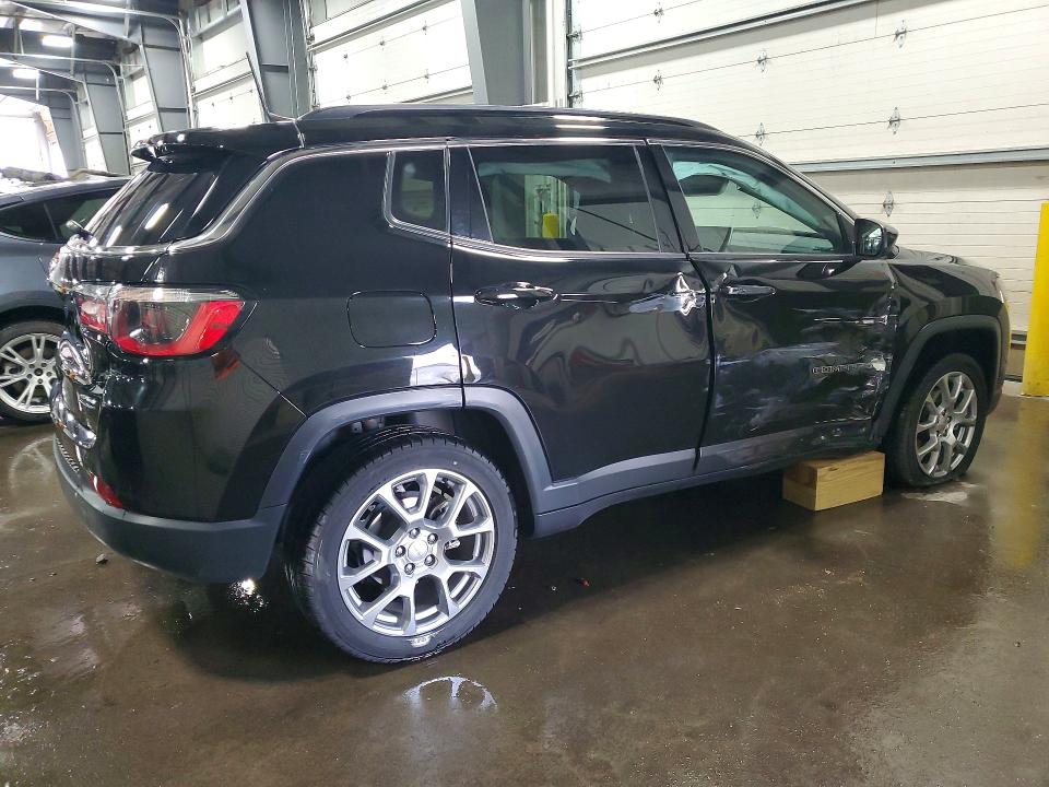 Продаж на аукціоні авто 2022 Jeep Compass, vin: 3C4NJDFB1NT117972, номер лоту: 53728666