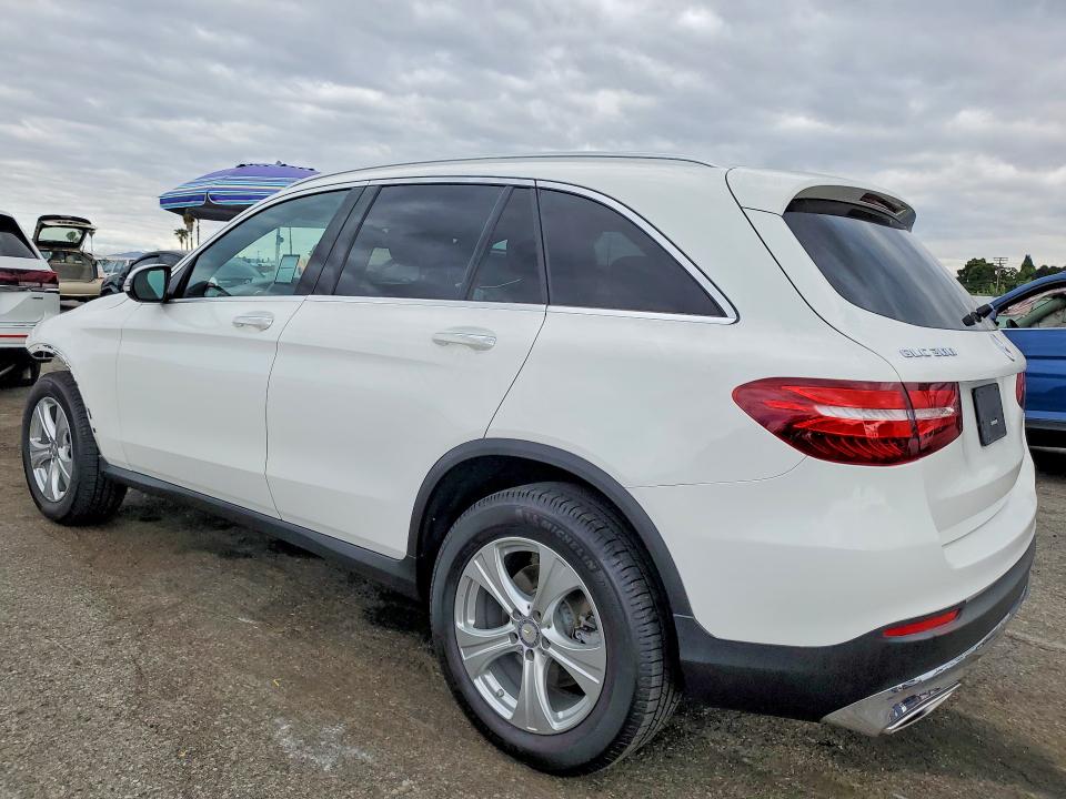 52535806 :رقم المزاد ، WDC0G4JB4HF143149 vin ، 2017 Mercedes-benz Glc مزاد بيع