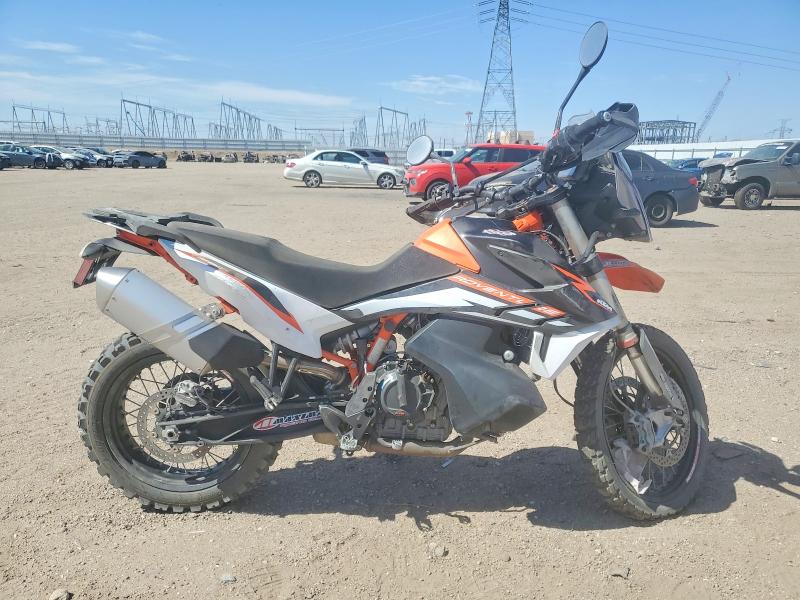 53390976 :رقم المزاد ، VBKTR6408MM805659 vin ، 2021 Ktm 890 مزاد بيع