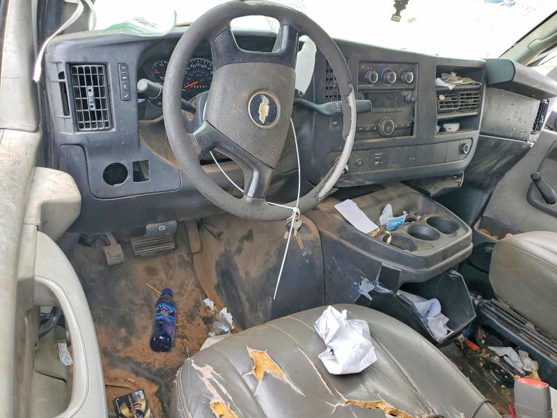 54129266 :رقم المزاد ، 1GCWGFFA1B1132321 vin ، 2011 Chevrolet Express G2500 مزاد بيع