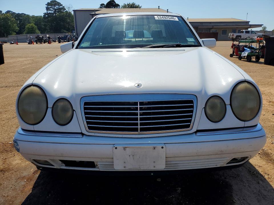 1998 Mercedes-benz E-class მანქანა იყიდება აუქციონზე, vin: WDBJF65F9WA653284, აუქციონის ნომერი: 53492546