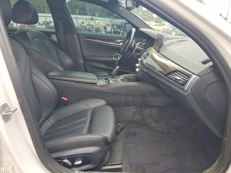 54001196 :رقم المزاد ، WBAJA5C54JG898419 vin ، 2018 Bmw 530 مزاد بيع