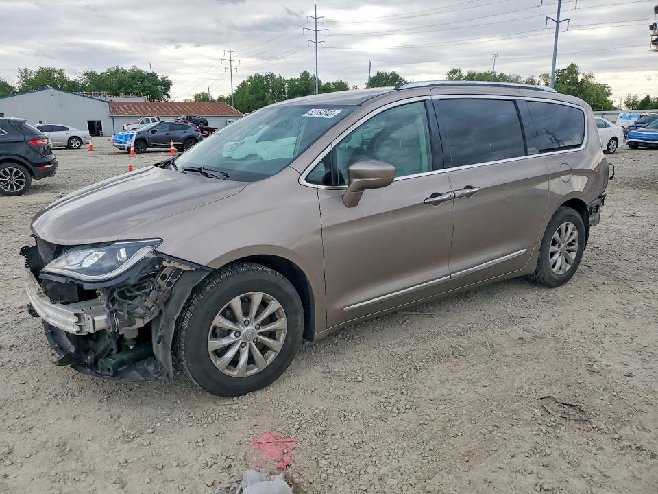 52164646 :رقم المزاد ، 2C4RC1EG6JR194082 vin ، 2018 Chrysler Pacifica مزاد بيع