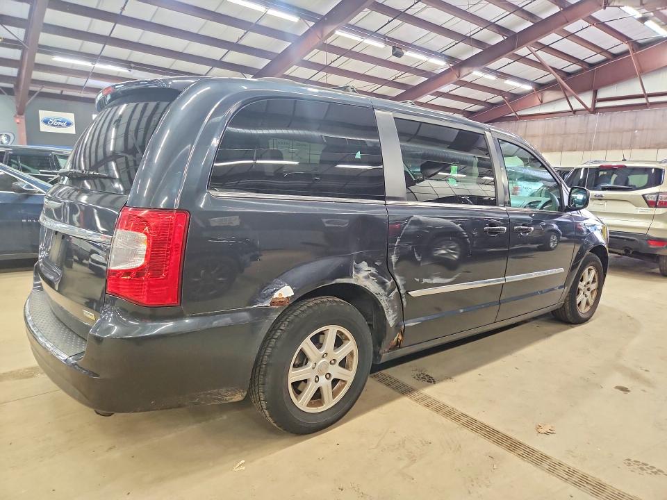 51820446 :رقم المزاد ، 2C4RC1BG4DR594876 vin ، 2013 Chrysler Town & Country مزاد بيع