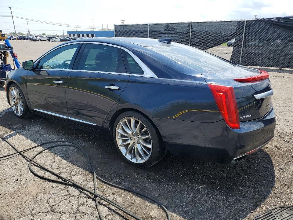 52397766 :رقم المزاد ، 2G61W5S8XF9175943 vin ، 2015 Cadillac Xts مزاد بيع