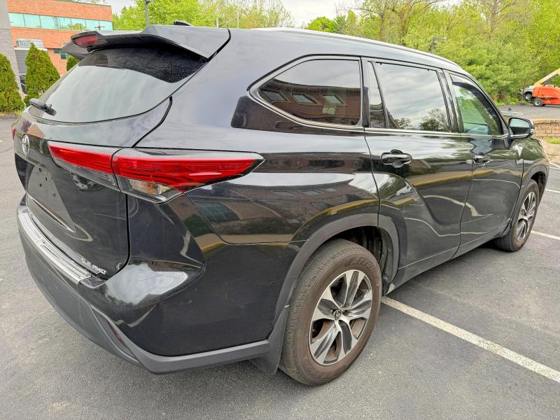 51918276 :رقم المزاد ، 5TDGZRBH5NS591314 vin ، 2022 Toyota Highlander مزاد بيع