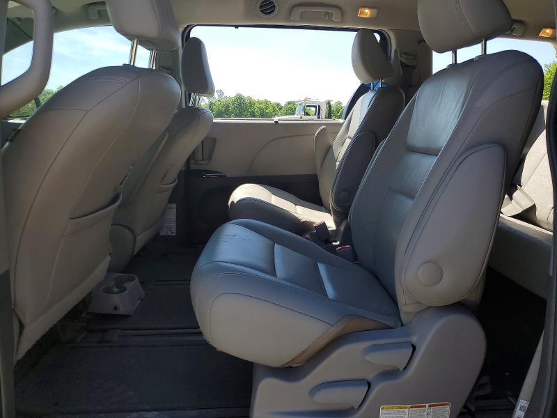 55016796 :رقم المزاد ، 5TDDK3DC8FS111872 vin ، 2015 Toyota Sienna مزاد بيع
