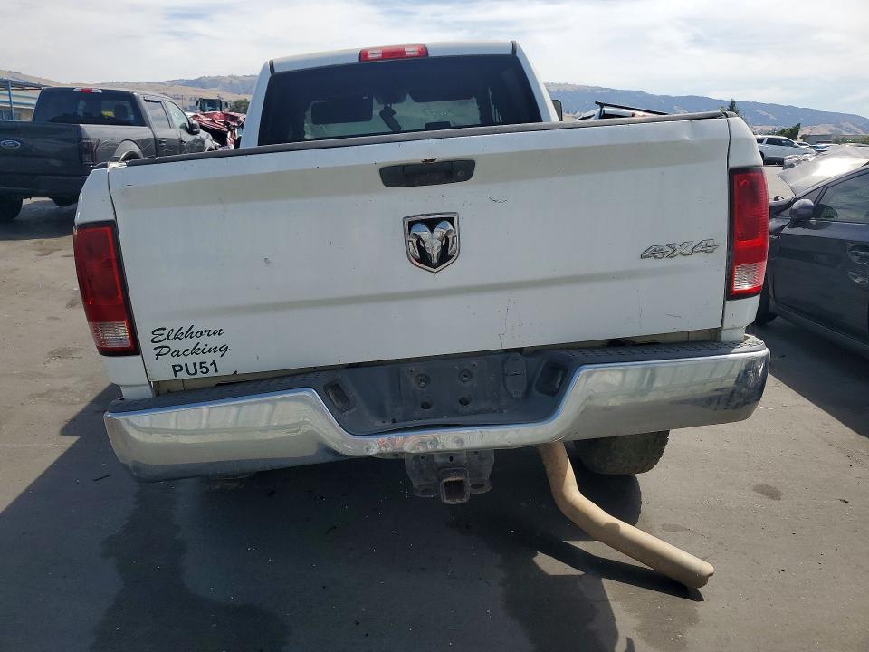 53828746 :رقم المزاد ، 3C6UR5CL1DG563819 vin ، 2013 Ram 2500 مزاد بيع