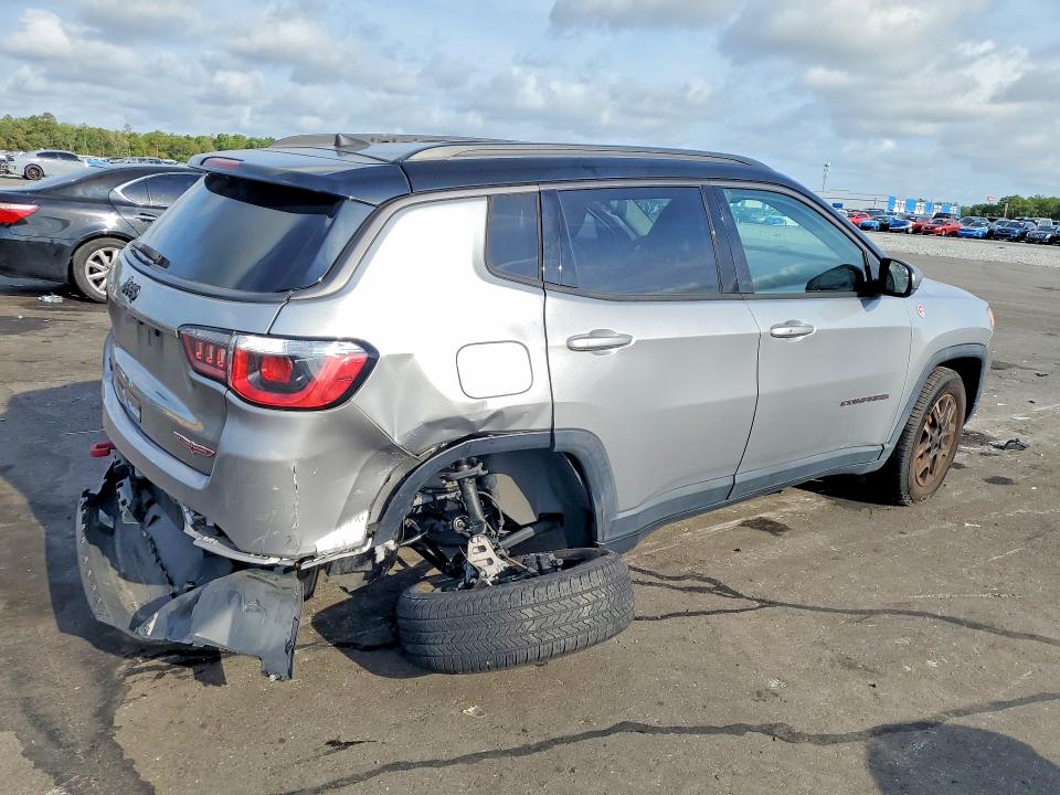 54503656 :رقم المزاد ، 3C4NJDDB9KT785565 vin ، 2019 Jeep Compass مزاد بيع