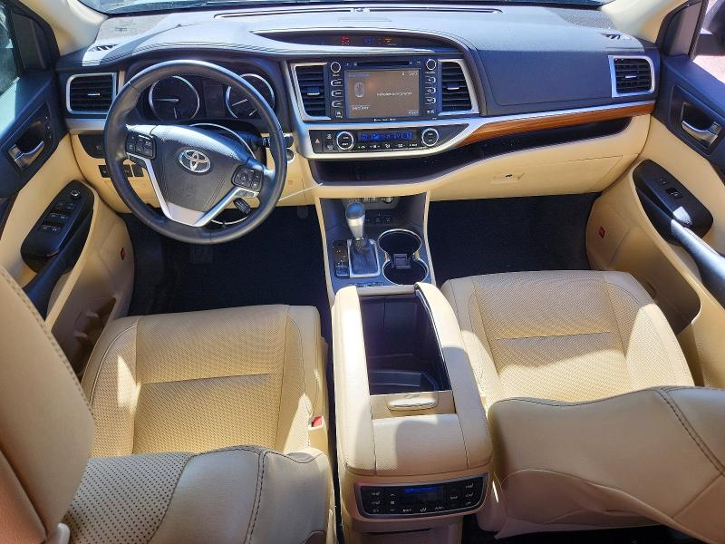 Продаж на аукціоні авто 2018 Toyota Highlander, vin: 5TDDZRFH8JS877553, номер лоту: 55339606