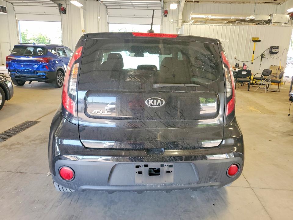 55234756 :رقم المزاد ، KNDJN2A25H7415884 vin ، 2017 Kia Soul مزاد بيع