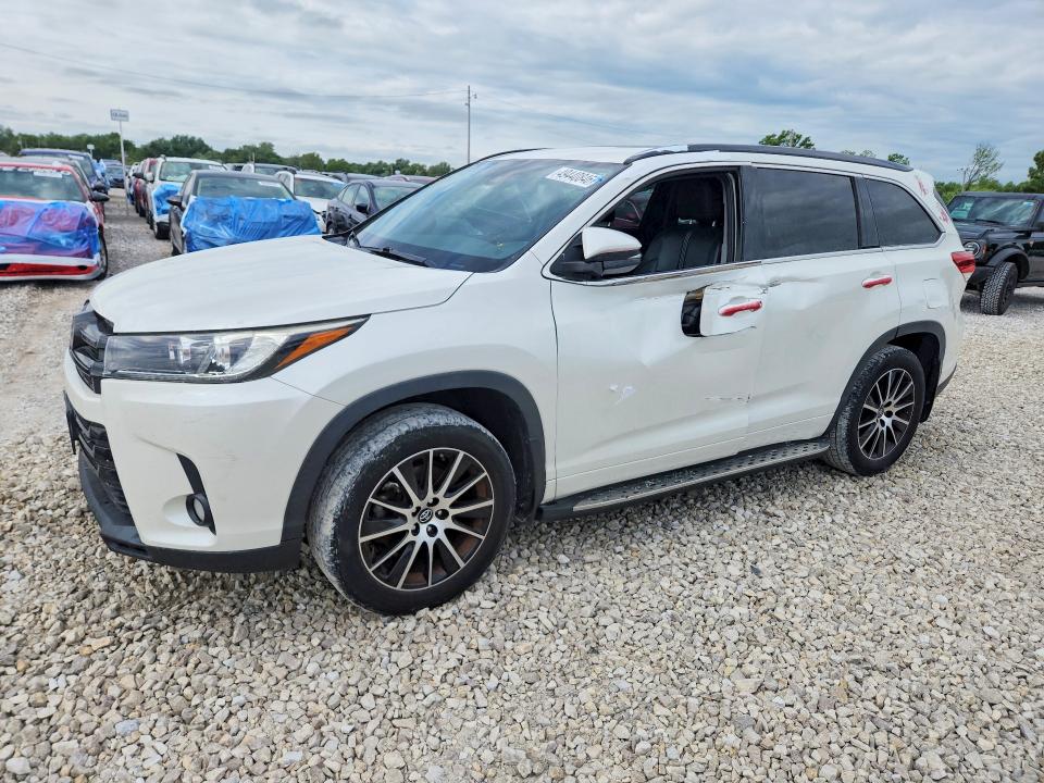 2017 Toyota Highlander მანქანა იყიდება აუქციონზე, vin: 5TDKZRFH6HS516999, აუქციონის ნომერი: 49440846