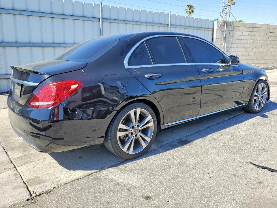 Aukcja sprzedaży 2017 Mercedes-benz C, vin: 55SWF4JB6HU223588, numer aukcji: 52435836