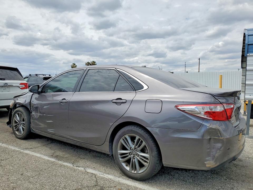 54146606 :رقم المزاد ، 4T1BF1FKXHU376677 vin ، 2017 Toyota Camry مزاد بيع
