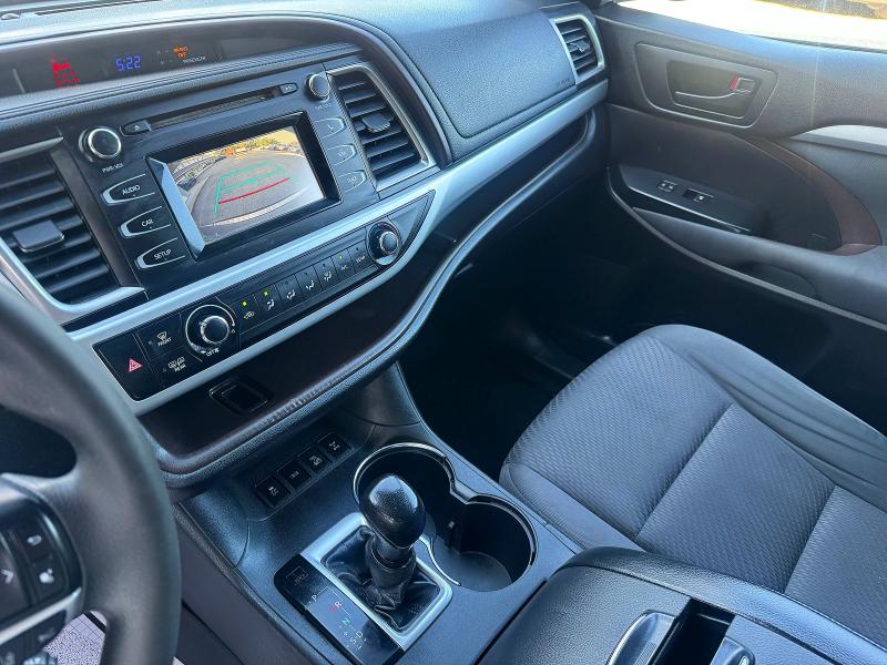 Auction sale of the 2018 Toyota Highlander, vin: 5TDBZRFH9JS843564, lot number: 54715566