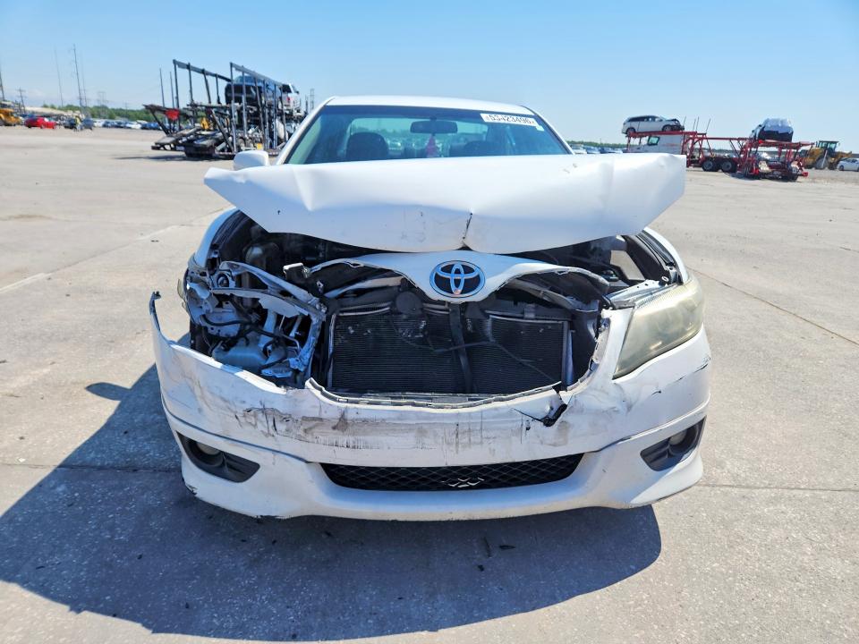 53423496 :رقم المزاد ، 4T1BF3EK7BU728926 vin ، 2011 Toyota Camry مزاد بيع