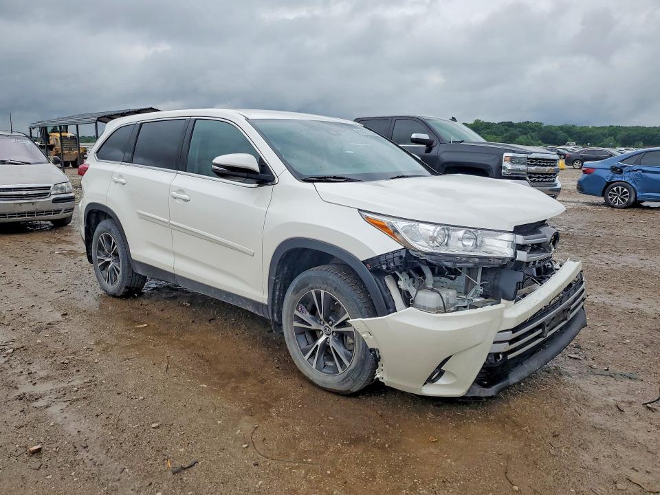 55021736 :رقم المزاد ، 5TDBZRFH3KS732297 vin ، 2019 Toyota Highlander مزاد بيع