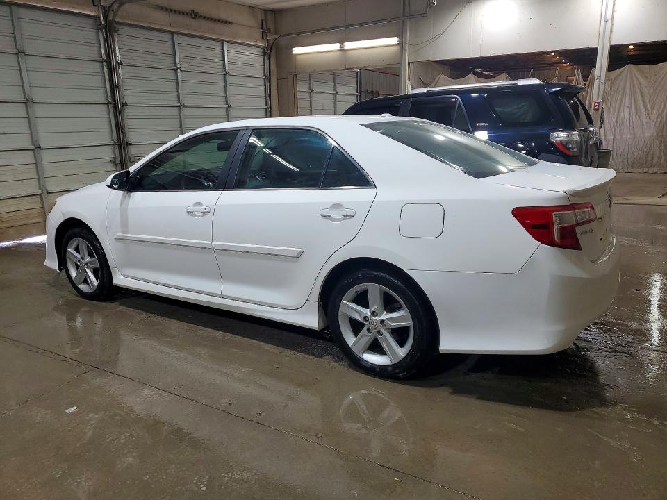 53035626 :رقم المزاد ، 4T1BF1FK4DU714049 vin ، 2013 Toyota Camry مزاد بيع