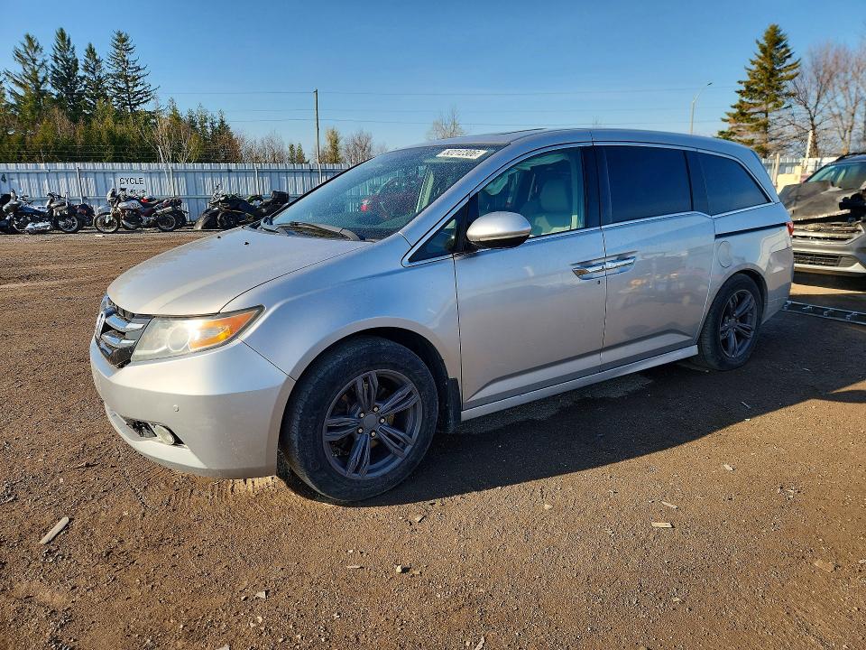 52212306 :رقم المزاد ، 5FNRL5H93FB503353 vin ، 2015 Honda Odyssey مزاد بيع