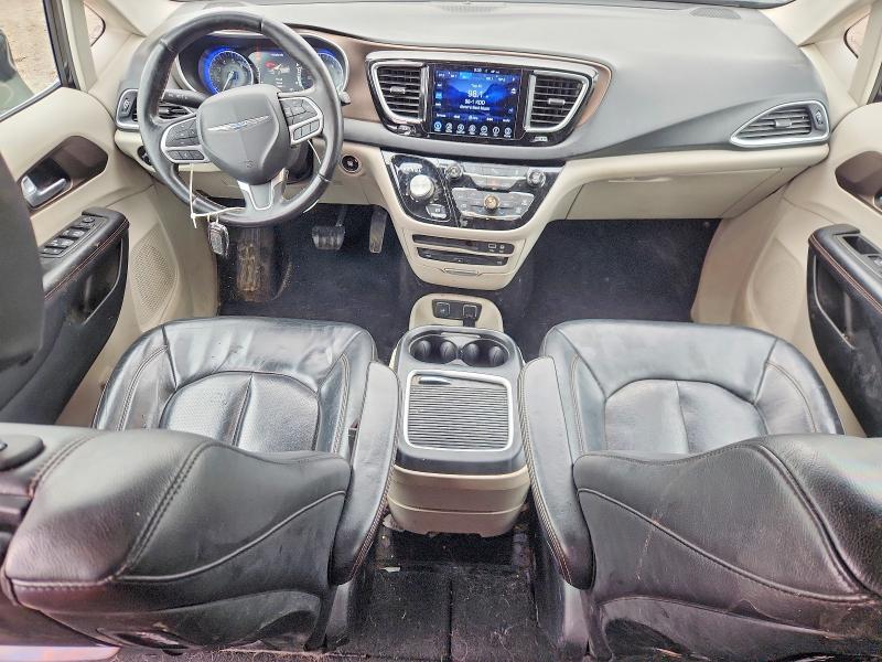 52179526 :رقم المزاد ، 2C4RC1EG5HR757780 vin ، 2017 Chrysler Pacifica مزاد بيع