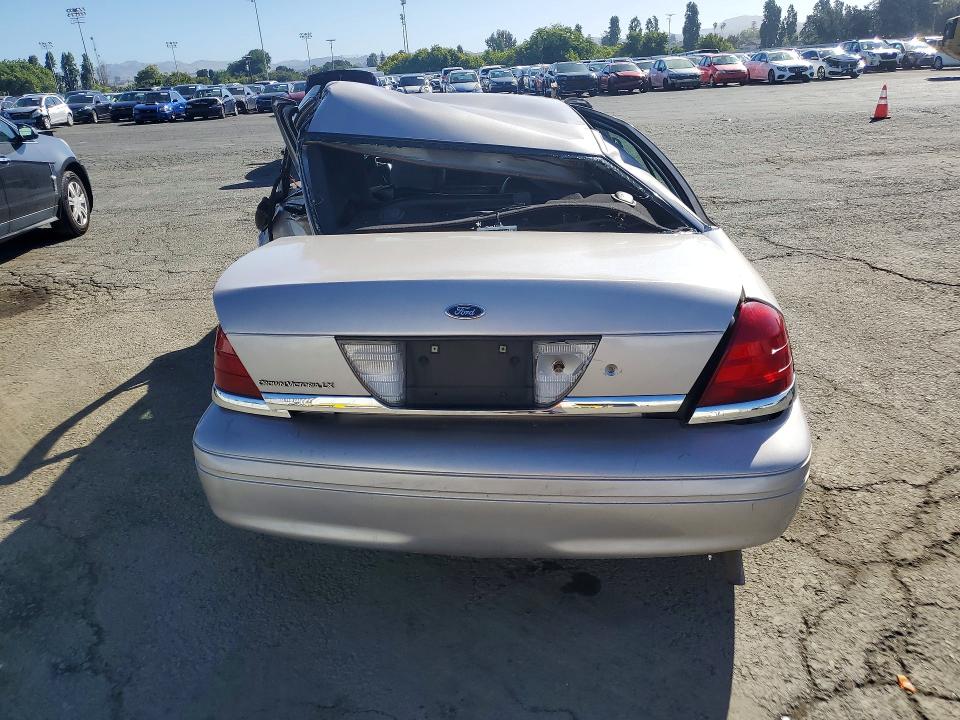 2006 Ford Crown Victoria მანქანა იყიდება აუქციონზე, vin: 2FAFP74W56X166883, აუქციონის ნომერი: 53854126