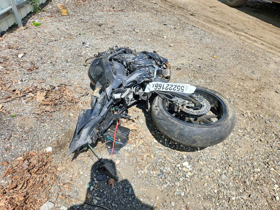 55222166 :رقم المزاد ، JYARM38E9NA004431 vin ، 2022 Yamaha Yzfr7 مزاد بيع