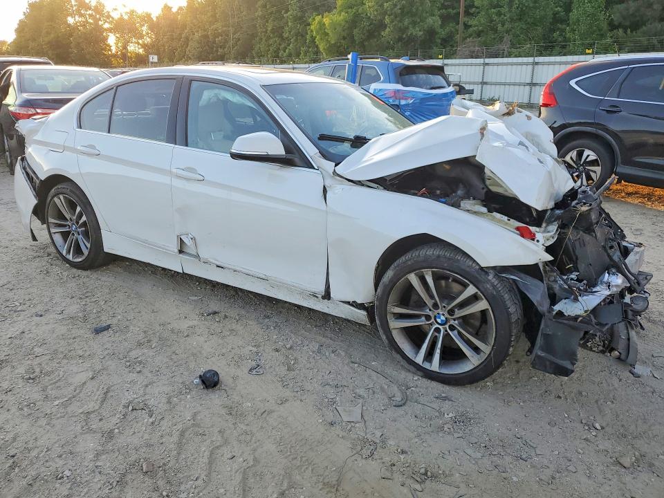 53310336 :رقم المزاد ، WBA8D9G56JNU71827 vin ، 2018 Bmw 330 مزاد بيع