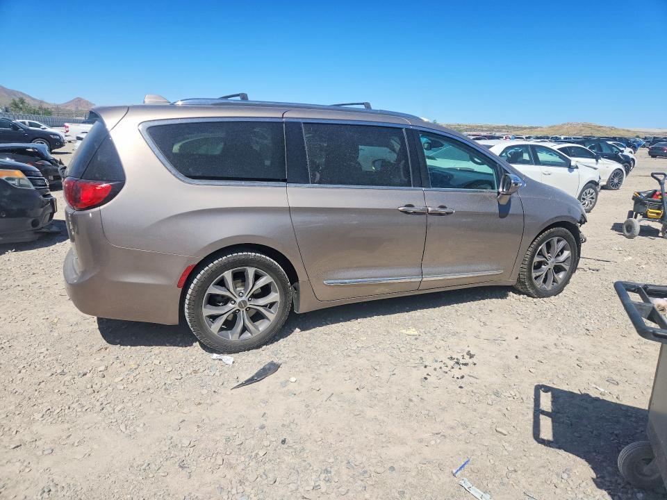 Продажа на аукционе авто 2017 Chrysler Pacifica, vin: 2C4RC1GG4HR616230, номер лота: 53232306