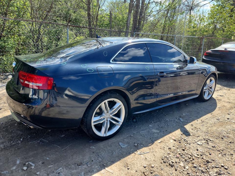 52678036 :رقم المزاد ، WAUCVAFR1CA005794 vin ، 2012 Audi S5 مزاد بيع