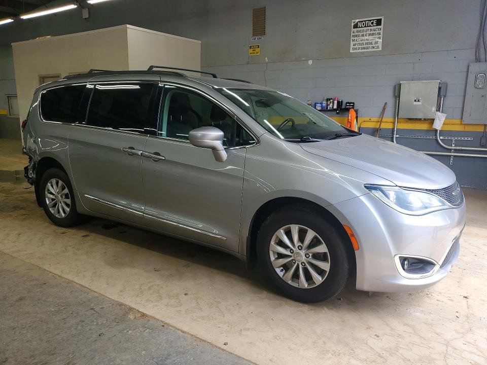 Продаж на аукціоні авто 2017 Chrysler Pacifica, vin: 2C4RC1BG9HR576198, номер лоту: 55238556