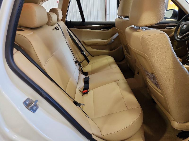 2015 Bmw X1 მანქანა იყიდება აუქციონზე, vin: WBAVM1C54FVW57108, აუქციონის ნომერი: 53045726