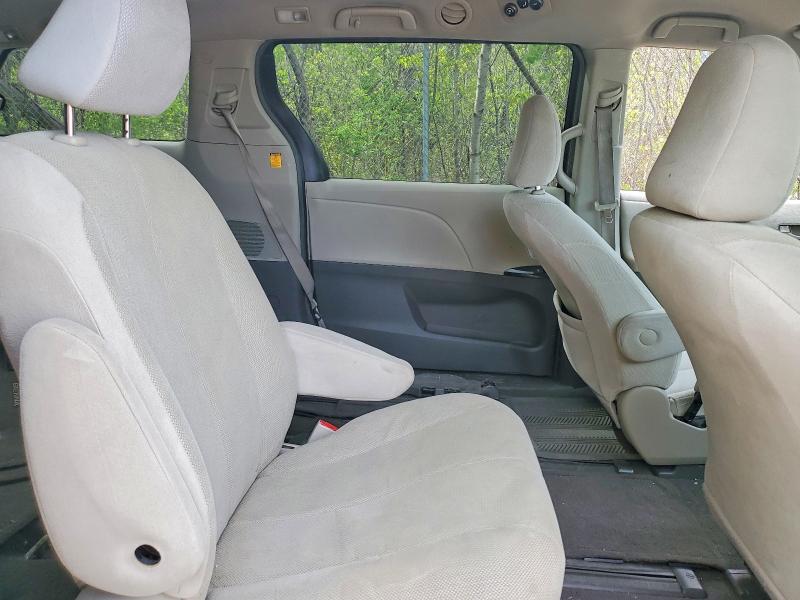 51625906 :رقم المزاد ، 5TDKA3DC9BS001269 vin ، 2011 Toyota Sienna مزاد بيع