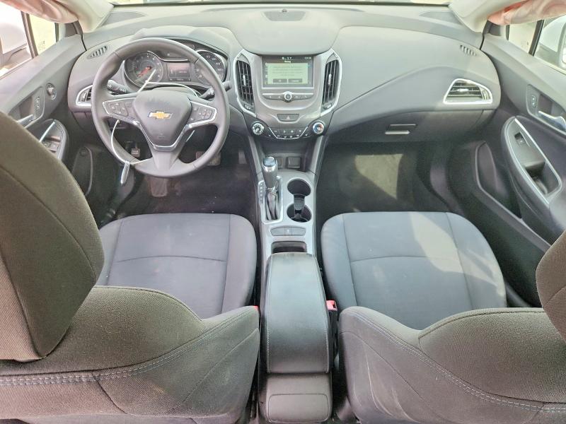 52406406 :رقم المزاد ، 1G1BE5SM2J7220989 vin ، 2018 Chevrolet Cruz مزاد بيع