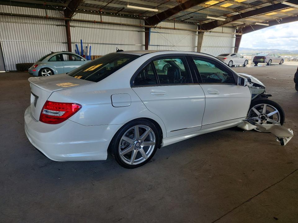 Продаж на аукціоні авто 2014 Mercedes-benz C, vin: WDDGF4HB9EG234197, номер лоту: 54895826
