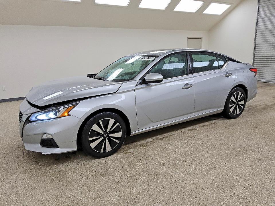 51701766 :رقم المزاد ، 1N4BL4DV9NN300309 vin ، 2022 Nissan Altima مزاد بيع