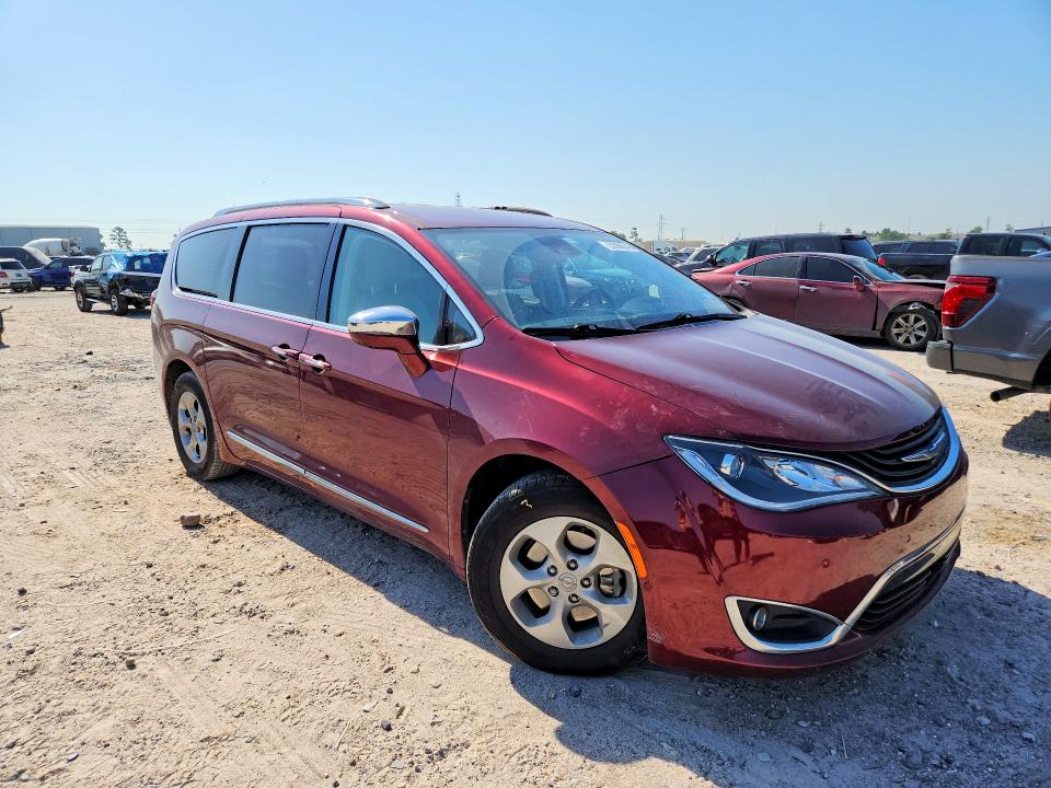 Продажа на аукционе авто 2017 Chrysler Pacifica, vin: 2C4RC1N76HR753799, номер лота: 52968046