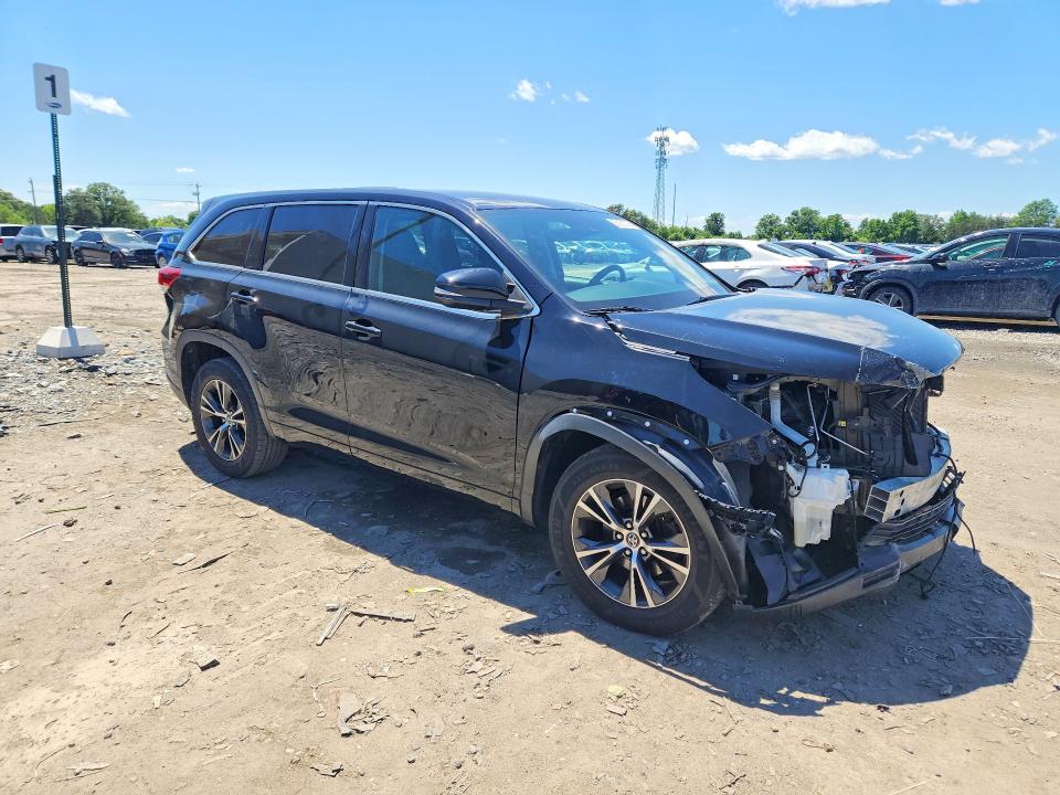 55101076 :رقم المزاد ، 5TDZARFH7HS023807 vin ، 2017 Toyota Highlander مزاد بيع