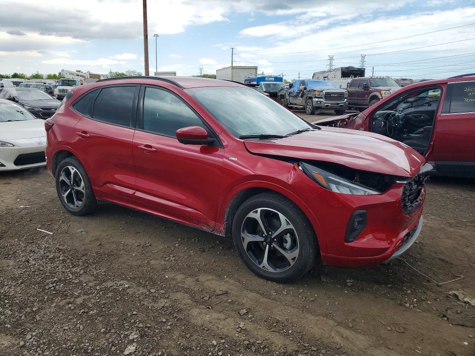 2023 Ford Escape მანქანა იყიდება აუქციონზე, vin: 1FMCU9NA4PUB13083, აუქციონის ნომერი: 53029466