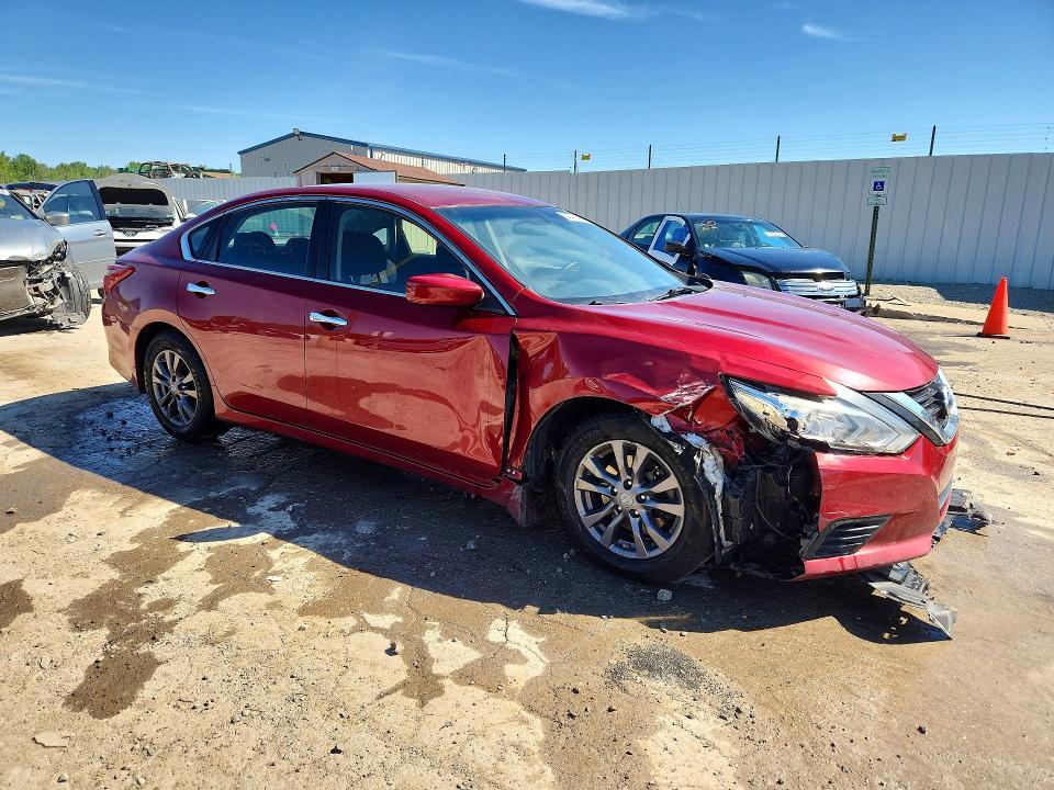 52772696 :رقم المزاد ، 1N4AL3APXJC297387 vin ، 2018 Nissan Altima مزاد بيع
