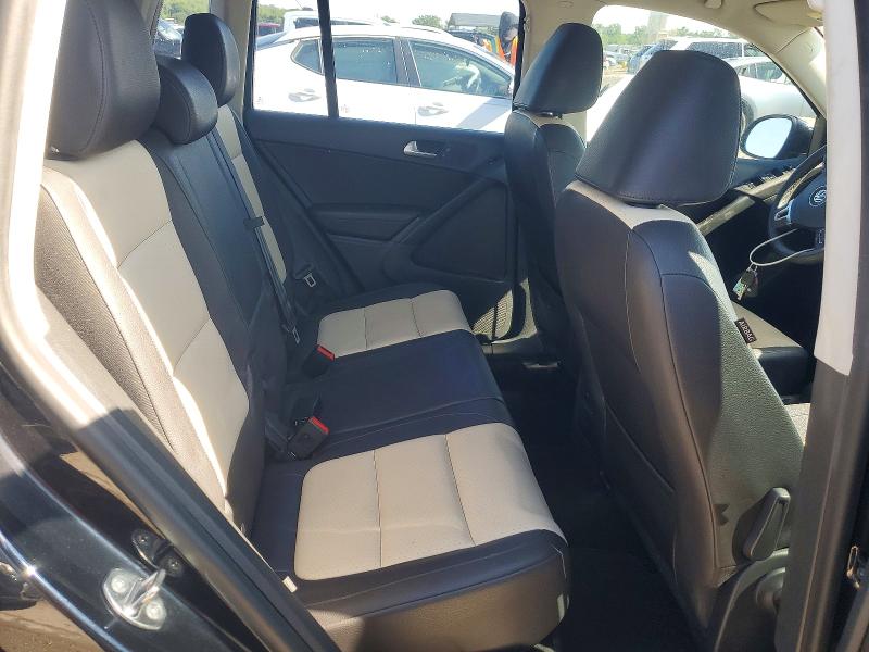52571046 :رقم المزاد ، WVGAV7AXXHK001419 vin ، 2017 Volkswagen Tiguan مزاد بيع