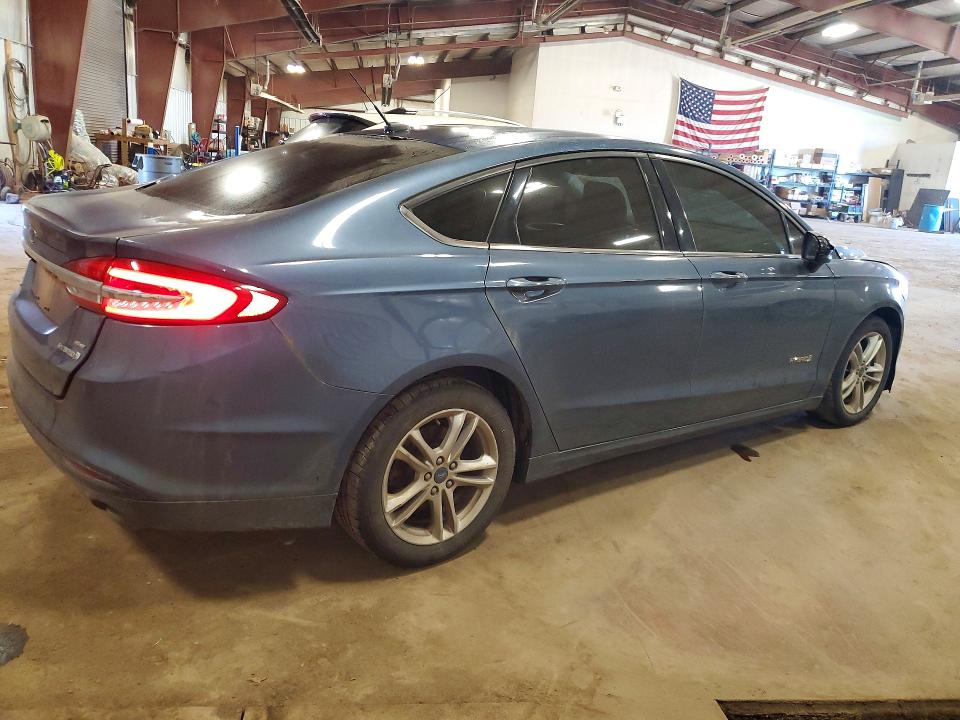 52185726 :رقم المزاد ، 3FA6P0LU6JR124088 vin ، 2018 Ford Fusion مزاد بيع