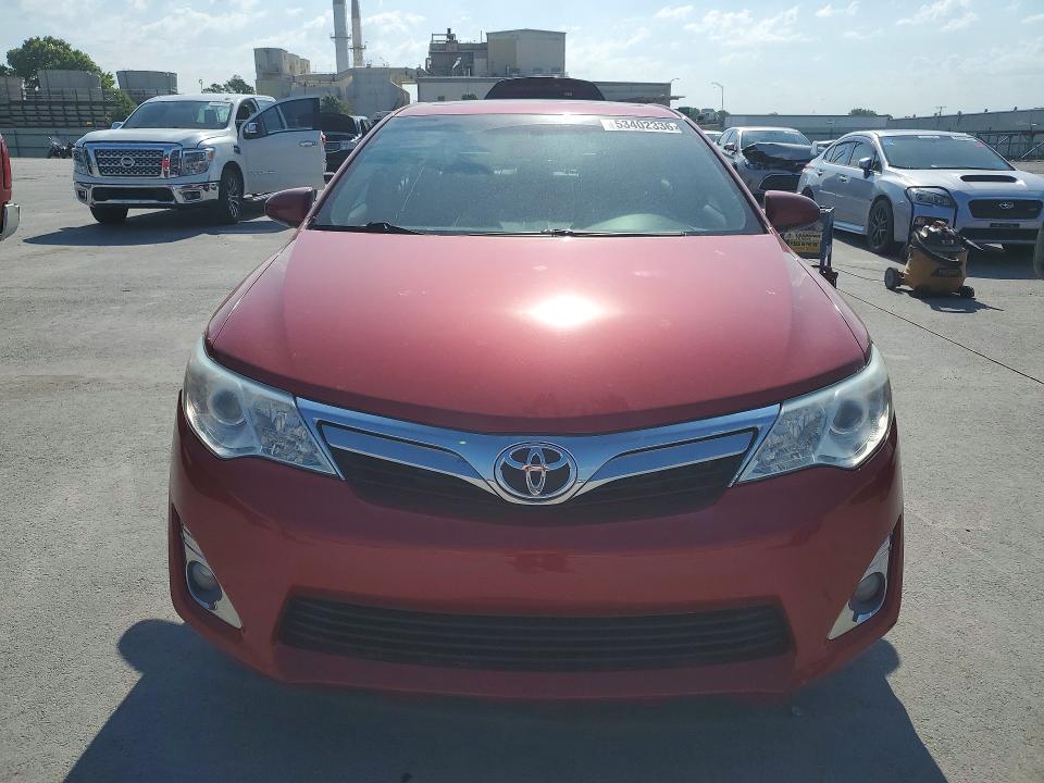 53402336 :رقم المزاد ، 4T4BF1FK8ER428065 vin ، 2014 Toyota Camry مزاد بيع