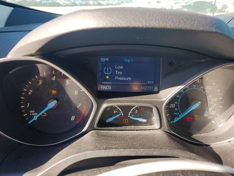 2015 Ford Escape მანქანა იყიდება აუქციონზე, vin: 1FMCU0GX3FUA98961, აუქციონის ნომერი: 53901686