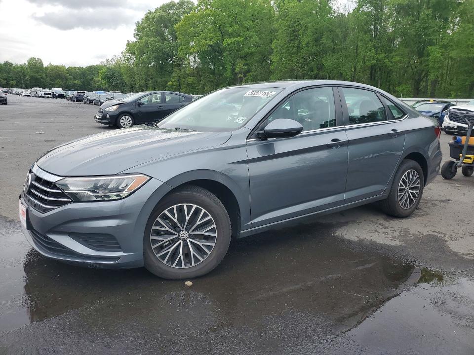 52027106 :رقم المزاد ، 3VWC57BU9MM099778 vin ، 2021 Volkswagen Jetta مزاد بيع