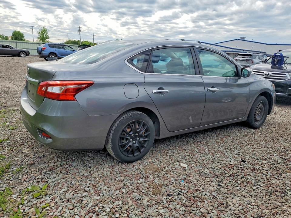 55555796 :رقم المزاد ، 3N1AB7APXJY221585 vin ، 2018 Nissan Sentra مزاد بيع