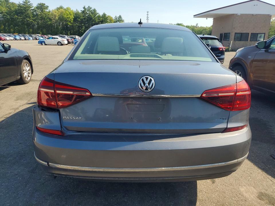 54092916 :رقم المزاد ، 1VWAT7A38HC000574 vin ، 2017 Volkswagen Passat R-line Automa مزاد بيع