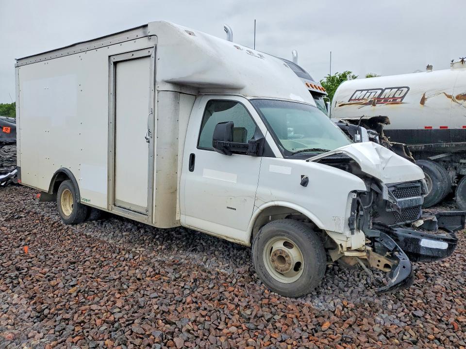 51063886 :رقم المزاد ، 7GZ37SC7XMN004789 vin ، 2021 Gmc Savana مزاد بيع